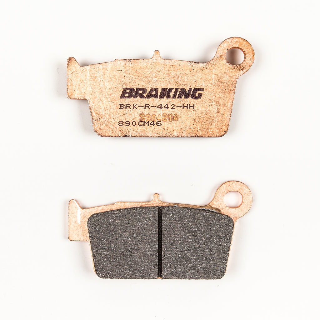 High-performance sintered brake pad set by Braking, showing two brake pads with metallic and friction surfaces for vehicle braking systems.