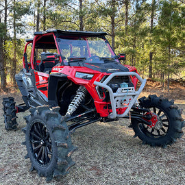 SEIZMIK Versa Vent windshield for RZR XP 1000 with vent opening, clear polycarbonate material, mounted on vehicle.