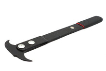 Charger l'image dans la galerie, Lisle Corp. Seal puller tool for wheel and tire, showing a close-up of the specialized tool used for removing seals.