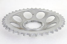 Charger l'image dans la galerie, 45 Tooth Splined Rear Sprocket