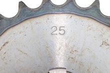 Charger l'image dans la galerie, Transmission Countershaft Sprocket 25 Tooth