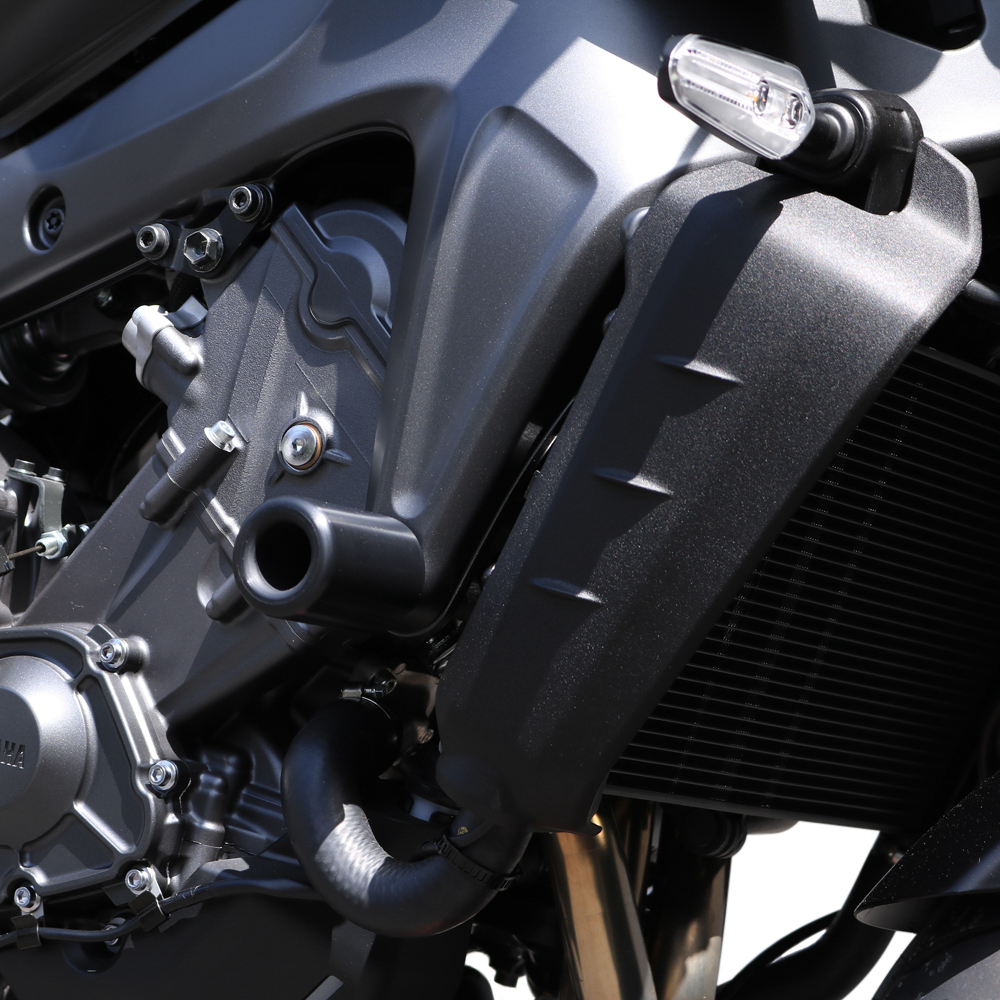 Shogun Industries black frame sliders for Yamaha motorcycle, body protection with no-cut design, model No. 71-14034.