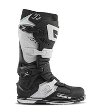 Load image into Gallery viewer, Sg22 Boots Black/White Sz 8
