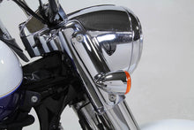 Charger l'image dans la galerie, Chrome Turn Signal Bracket Set