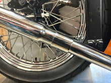 Charger l'image dans la galerie, Chrome 1-3/4 inch Seamless Exhaust Clamp Set