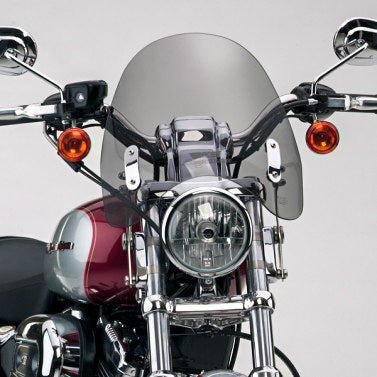 National Cycle Switchblade Deflector Smk H-D Narrow windshield, black motorcycle windscreen mounted on a Harley-Davidson bike.
