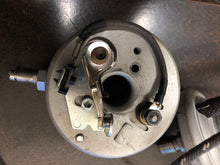 Charger l'image dans la galerie, Retro 6 Volt Distributor Top Assembly