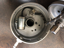 Charger l'image dans la galerie, Retro 6 Volt Distributor Top Assembly