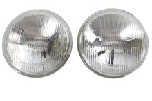 Charger l'image dans la galerie, Clear 4-1/2 inch 6 Volt Sealed Beam Spotlamp Bulb Set