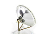 Charger l'image dans la galerie, 5-3/4 inch 12 Volt Beck Sealed Beam Headlamp Bulb