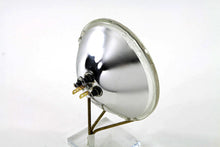 Charger l'image dans la galerie, 7 inch Round 12 Volt Headlamp Sealed Beam Bulb
