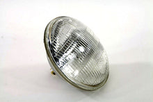 Charger l'image dans la galerie, 7 inch Round 12 Volt Headlamp Sealed Beam Bulb