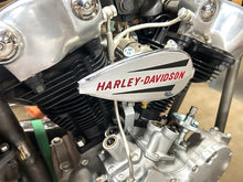 Charger l'image dans la galerie, 1940 Emblem Carburetor Cover Kit