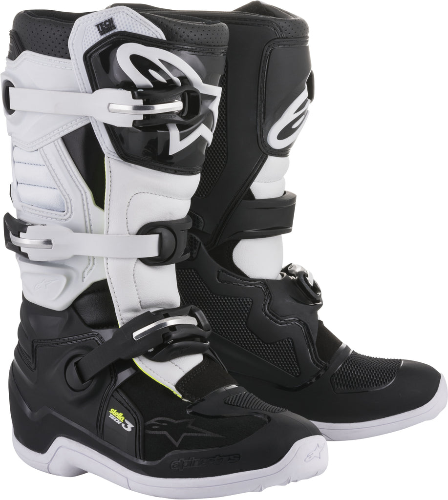 Alpine Star Tech 3 Stella motorcycle boots in black and white, size 8, featuring sturdy design and protective features.