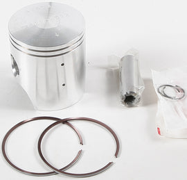 Wiseco Piston Kit 45.00/+0.50 for Kawasaki and Suzuki motorcycles, includes pistons and components for engine rebuild.