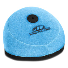 Load image into Gallery viewer, Pro Filter air filter ready to use, pre-oiled, for optimal air filtration in engines or HVAC systems, shown in the image.