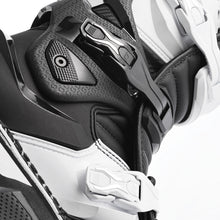 Load image into Gallery viewer, Sg22 Boots Black/White Sz 10