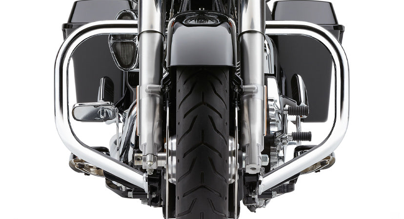 Chrome Cobra Fatty Freeway Bars 1.5-inch body bars for FLH/FLT models from 1997 to 2008, shown installed on motorcycle.