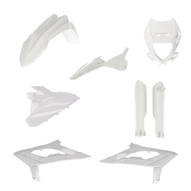 Acerbis full plastic kit in white for Beta motorcycles, featuring durable plastic panels and components.
