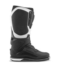 Load image into Gallery viewer, Sg22 Boots Black/White Sz 8