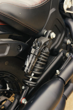 Load image into Gallery viewer, Qs3 Qsr Piggyback Indian Scout +1" Std Spring
