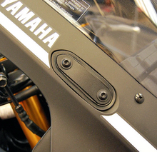 Load image into Gallery viewer, New Rage Cycles Mirror Block Off Plates for Yamaha YZ 565-0172, black body covers for motorcycle mirror removal.