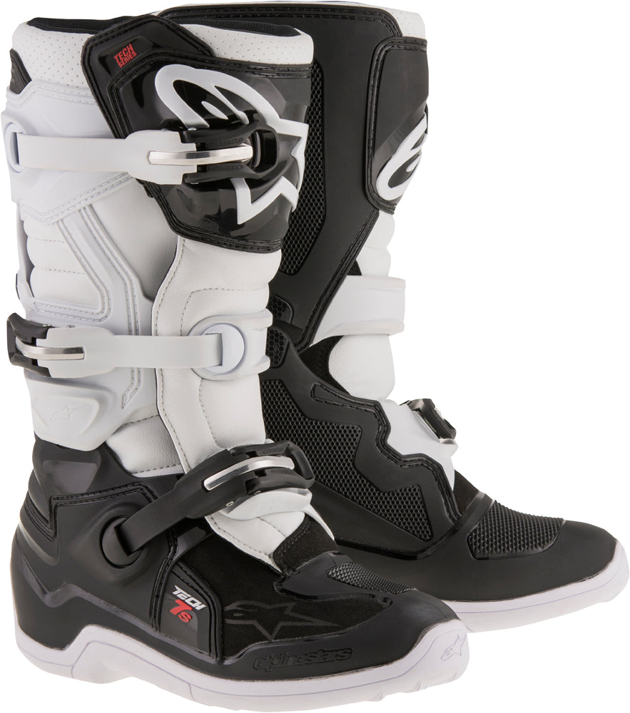 Alpine Star Tech 7s motocross boots in black and white, size 6, featuring sturdy construction and protective design.