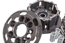 Charger l'image dans la galerie, Apex Clutch Twin Cam 07 10