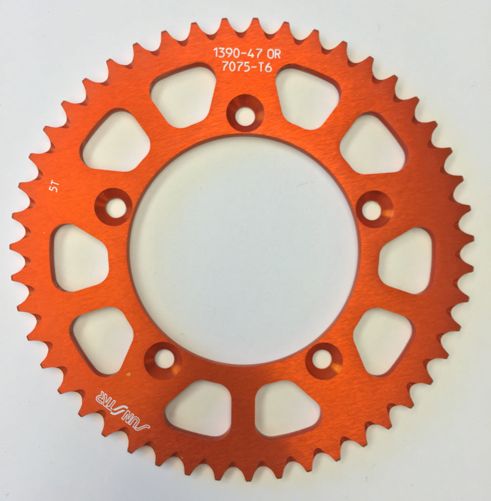 Sunstar aluminum rear sprocket 47T for Husqvarna and KTM motorcycles, with 420 chain compatibility.
