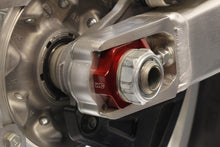 Load image into Gallery viewer, Red WORKS Axle Blocks Elite Hon Drive block set for secure vehicle axle support, shown in the image.