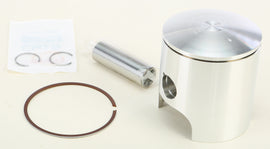 Wiseco Exciter 440 piston kit with components, featuring the M06825 model, designed for high-performance motorcycle engines.