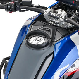 GIVI Tanklock Mount for BMW motorcycles, durable luggage mounting system with secure fit and easy attachment.