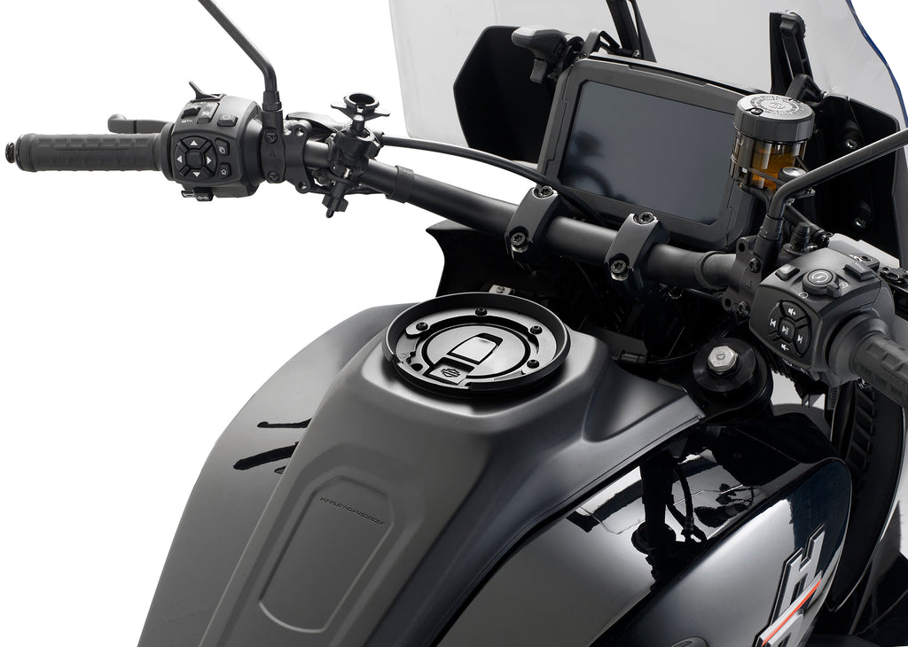 GIVI Tanklock Mount HD 270-6161 bracket for motorcycle tank, black metal with mounting hardware visible