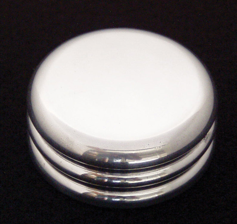 ModQuad rear master cylinder cap with grooved plain design, compatible with 28-41300 body models, in black.