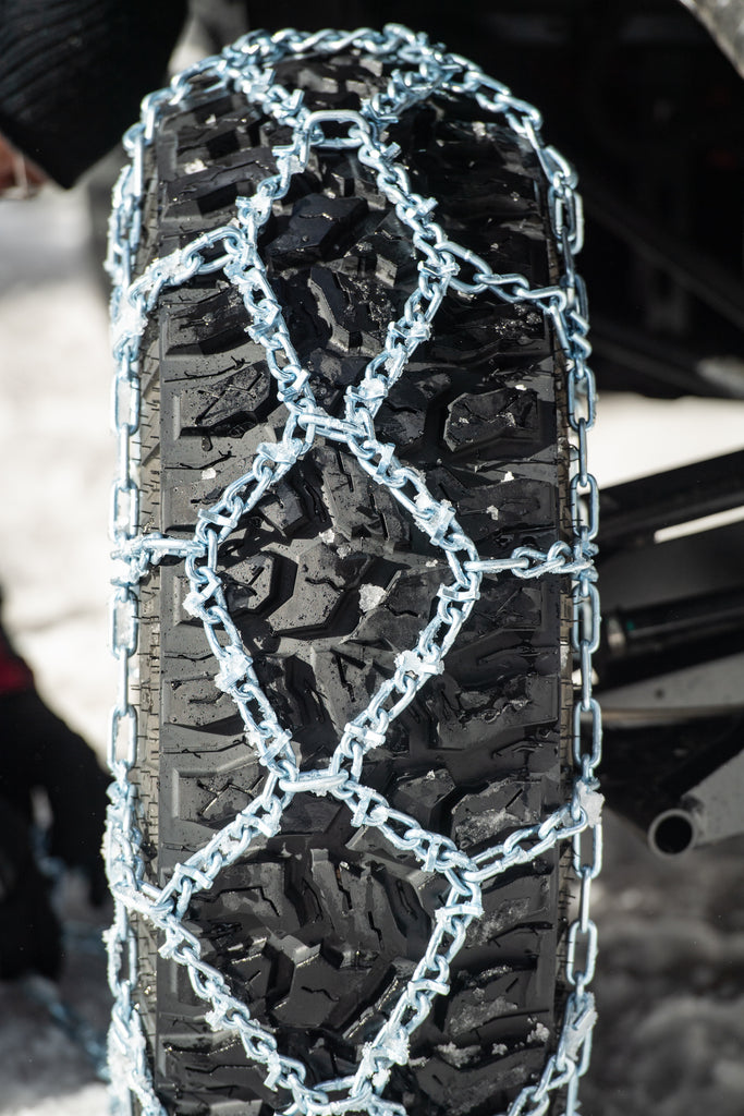 Sedona Diamond V-Bar Snow Chains for 32-inch tires, compatible with 10-14 and 10-15 wheel sizes, designed for tire traction.