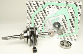 Wiseco Yam WPC137 engine bottom end kit with pistons, crankshaft, and connecting rods for Yamaha motorcycle engine.