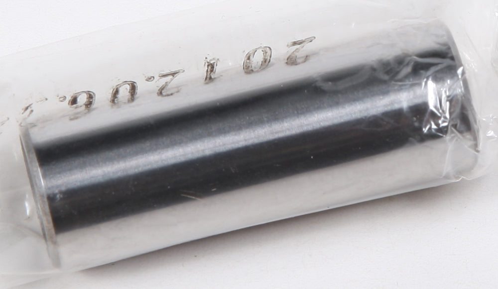 Wiseco Piston Pin Superfinish 15x41x10 for piston kits and components, shown in close-up with polished surface details.